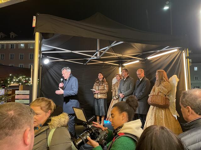 Eröffnung am Marktplatz: Bgm. Georg Willi, Christian Mark und Mario Gerber | Foto: BezirksBlätter