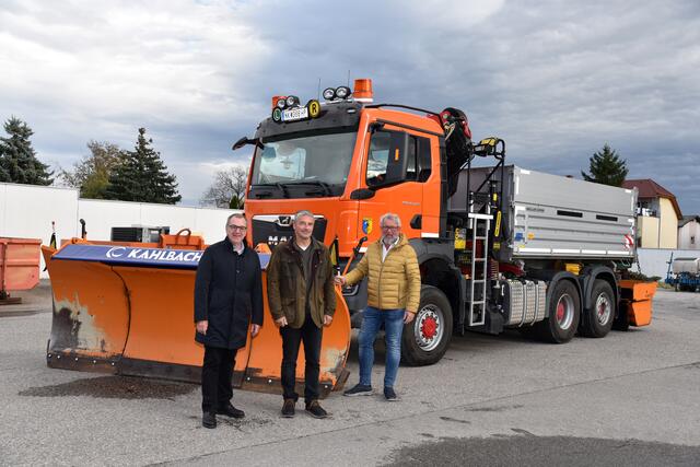 Bürgermeister Rupert Dworak, Bauhofleiter Bernhard Feurer und Stadtrat Gerhard Windbichler. | Foto: Stadtgemeinde Ternitz