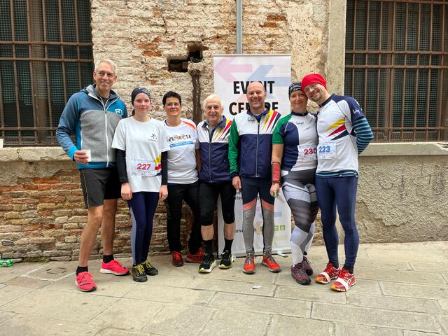 Gruppenfoto in Venedig – die Orientiererinnen und Orientierer des Leibnitz AC | Foto: Leibnitzer AC