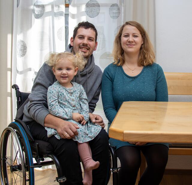 Antonia Meingaßner mit Papa Johannes und Mama Katharina. | Foto: BRS/Doms