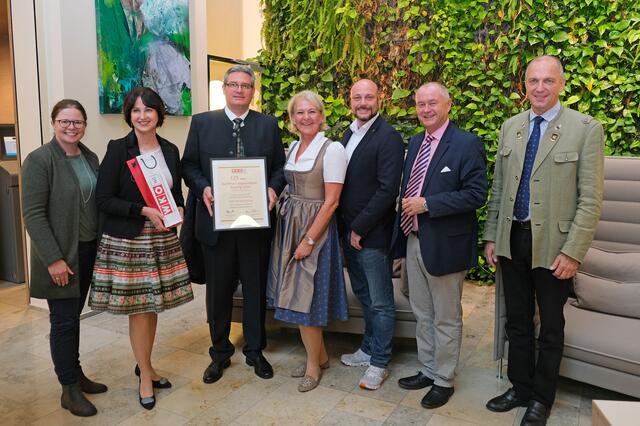 v.l. Andrea Lautermüller, Sonja Laimer, Thomas Schantz, Doris Handler, Martin Fürndraht, Hans Stefan Hintner und Philipp Enzinger
 | Foto: Boeger