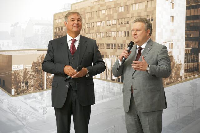 WKW-Präsident Walter Ruck (l.) und Bürgermeister Michael Ludwig (SPÖ) zeigten sich begeistert vom Campus. | Foto: Max Spitzauer