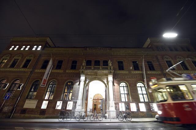 Am Mittwochabend soll es laut Medienberichten zu einer Messerstecherei im WUK gekommen sein. Eine Falschmeldung, wie MeinBezirk.at erfuhr. (Archiv) | Foto: HERBERT P. OCZERET / APA / picturedesk.com