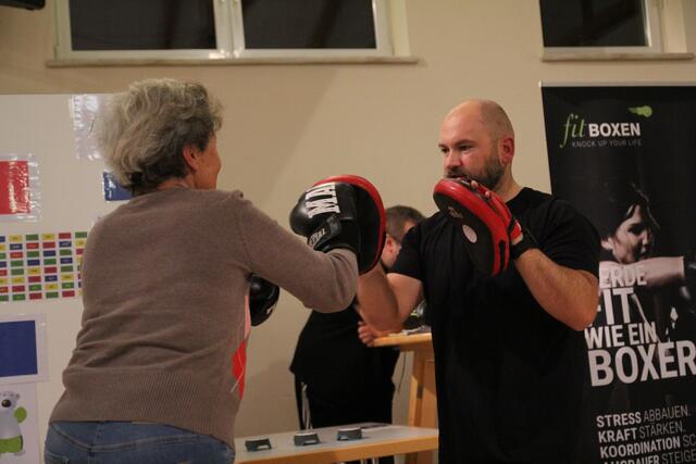 Thomas Holzer, Webentwickler, Atemtrainer und Fitboxer aus Kaindorf ist Bewegungsrevoluzzer im Bezirk Hartberg-Fürstenfeld.  | Foto: Stefan Kleinburger