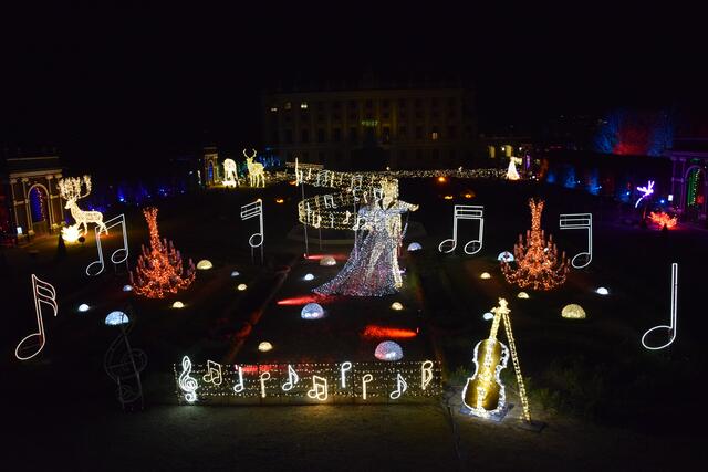 Der Kronprinzgarten des Schloss Schönbrunn verwandelte sich in ein Lichtermeer. | Foto: Patricia Hillinger