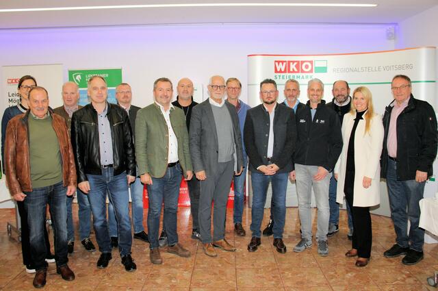 Werner Jost begrüßte fast die gesamte Autobranche des Bezirks Voitsberg. | Foto: Cescutti