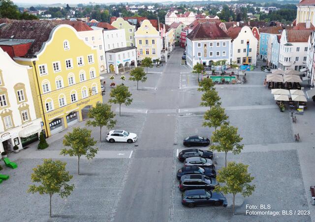 Verschönerungsverein und Bürgerliste Schärding bringen diese Begrünungsidee – mit Bäumen entlang der Straße (wo derzeit die großen Blumentröge stehen) – ins Spiel. | Foto: Fotomontage Bürgerliste Schärding