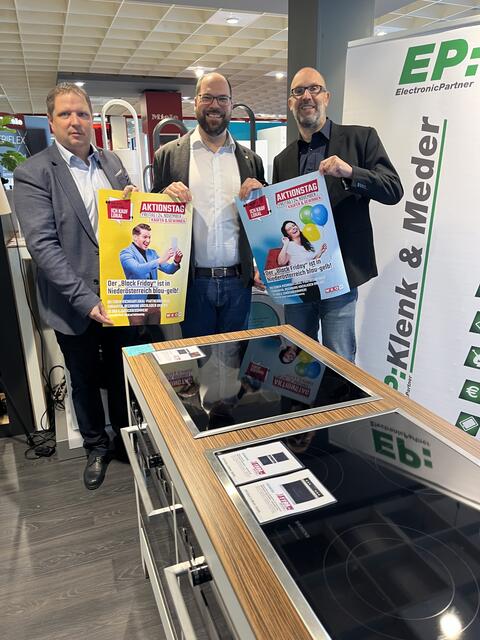 Die Firma Klenk und Meder ist #ichkauflokal-Partnerbetrieb. Bezirksstellenobmann Mario Burger, Verkaufsleiter Alexander Klenk und Marketingleiter Matthias Steiner freuen sich schon auf den Aktionstag. | Foto: BST St. Pölten