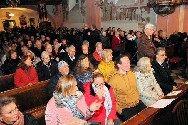 Bis auf den letzten Platz gefüllt war die Pfarrkirche Mooskirchen an diesem Abend. | Foto: Wutte
