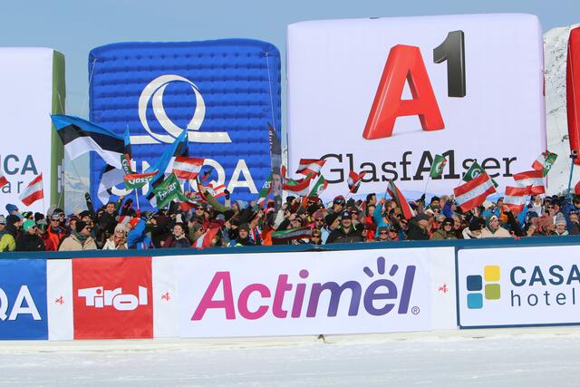 Die Fans brachten Stimmung in das Zielgelände vom Weltcupslalom