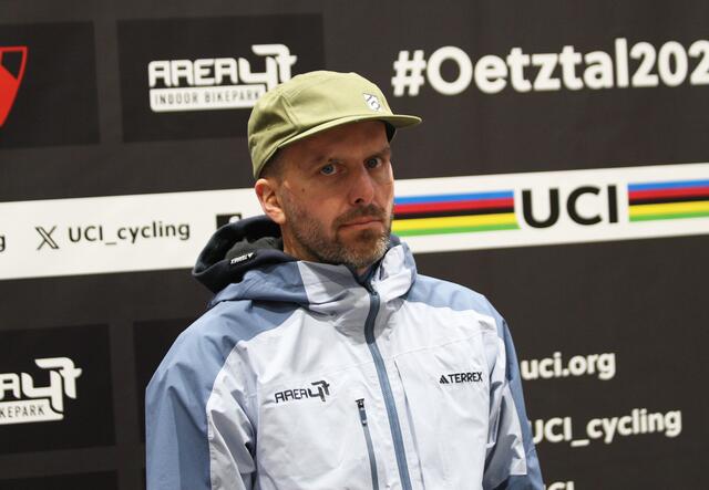 Chris Schnöller, Hausherr der Area 47, war vor den Finalläufen gesund angespannt. | Foto: sportszene.tirol/Leitner