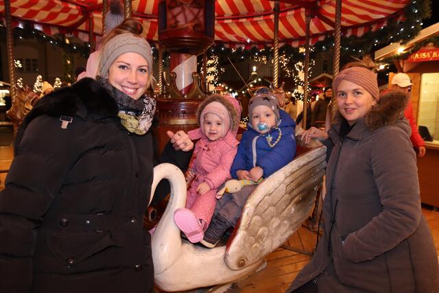 Das Angebot beim Christkindlmarkt Leobersdorf richtet sich besonders an die Kinder. | Foto: Manfred Wlasak