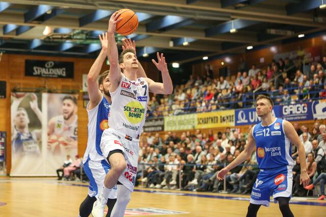 Erneut gingen die Swans als Sieger vom Platz und fertigten die Gunners mit 75:54 ab. | Foto: Kienesberger