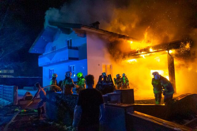Brand von Garage und Dachstuhl in Annaberg. | Foto: FF Annaberg