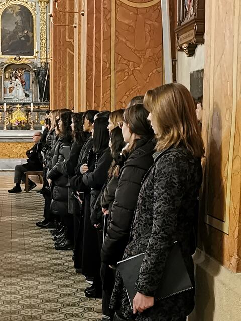 Ein weiterer Chor an der rechten Seite | Foto: Hermine Arnold