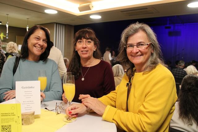 Sabine, Ilse und Martina, die einige Parallelen erkannte
