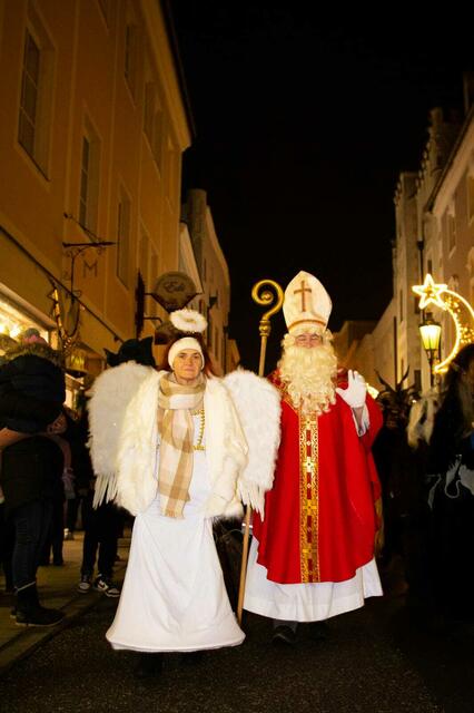 Der Nikolausumzug wird vom EWV veranstaltet und den Ennser Betrieben gesponsert. | Foto: Christine Baumgartner