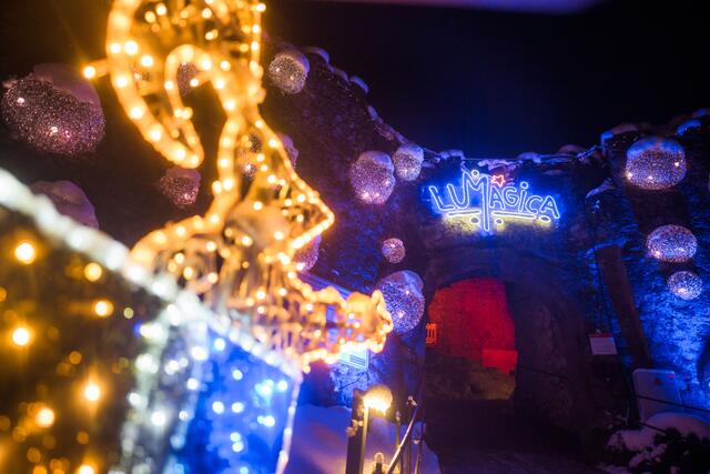 Auf Ehrenberg verzaubert Lumagica wieder mit einmaligem Lichterglanz. | Foto: TVB Naturparkregion Reutte/Robert Eder