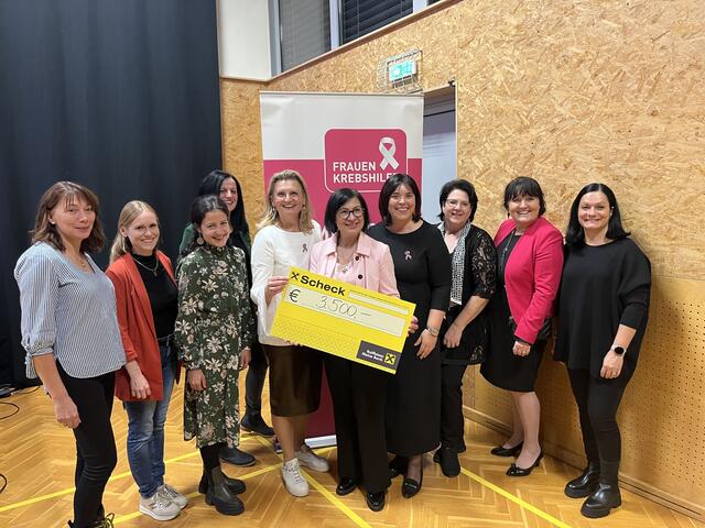 Die VP-Frauen von St. Stefan und Kirchbach-Zerlach rund um NAbg. Agnes Totter (4.v.r.) hatten zum Benefizkonzert geladen. | Foto: VP Frauen