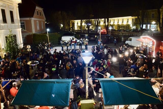 Vorweihnachtliches Treiben im Ortskern von St. Paul. | Foto: MeinBezirk.at