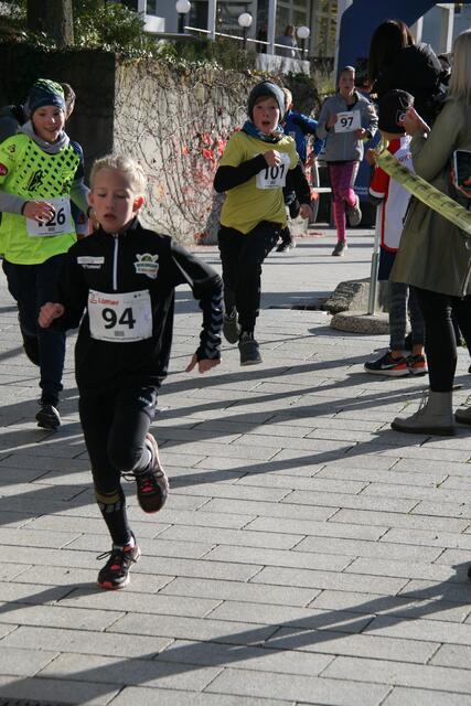 Dass so viele Kinder wie schon lange nicht mehr beim Thermenlauf in Geinberg am Start waren, freut Veranstalter LC Geinberg besonders. | Foto: LC Geinberg