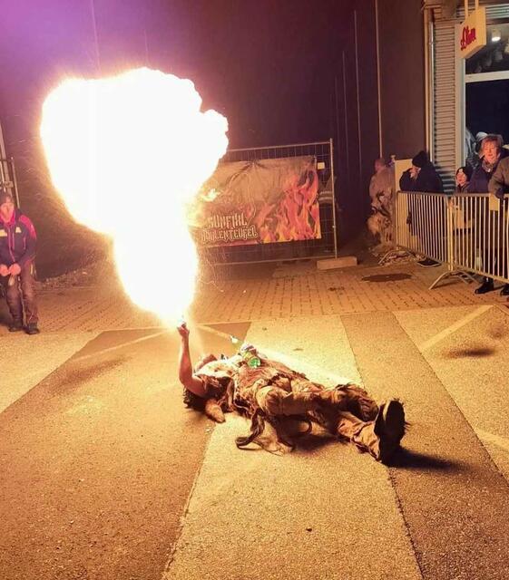 In Rosental ging es feurig zu, leider zog sich ein Krampus Verbrennungen zu. | Foto: Hößl