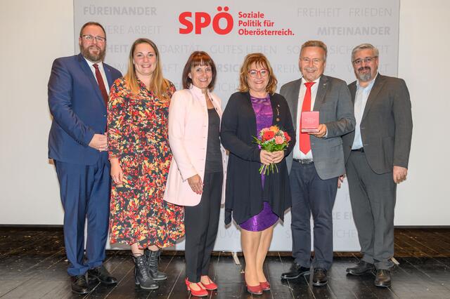 Tobias Höglinger, Sabrina Klausberger, Renate Heitz, Gisela Peutlberger-Naderer, Peter Mair und Andreas Stangl (v. l. n. r.). | Foto: cityfoto/Simlinger
