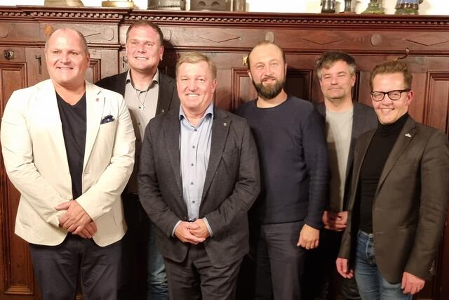 Energie-Stammtisch mit Alois Schroll, Christian Reiter, Manfred Wehr, Max Lercher, Wolfgang Moitzi und Gernot Esser. | Foto: KK