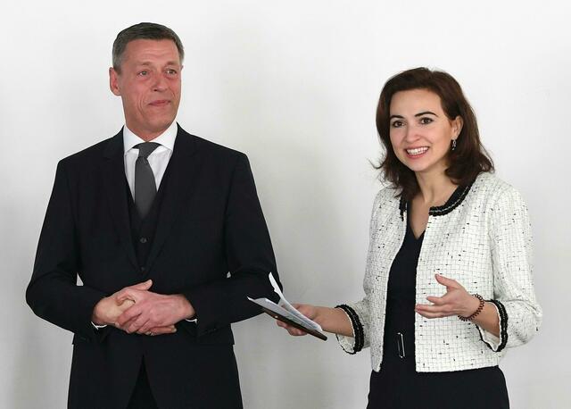 Der verstorbene Justiz-Sektionschef Christian Pilnacek und Justizministerin Alma Zadić (Grüne)  | Foto:  HELMUT FOHRINGER / APA / picturedesk.com