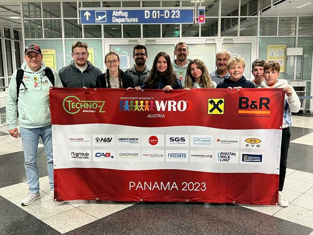 Das Team Österreich für die Roboter-Olympiade in Panama. | Foto: Techno-Z