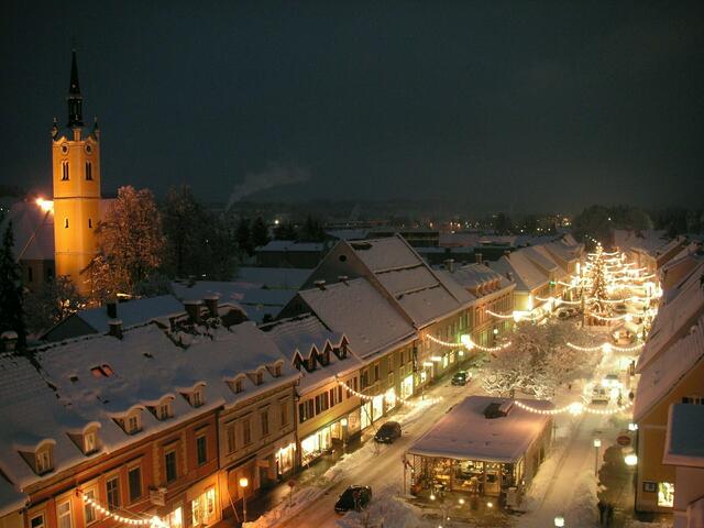 In unserer Region finden schon zu Beginn der Adventzeit zahlreiche besinnliche Veranstaltungen statt. | Foto: FantaFilm