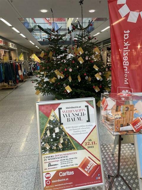 Wunschbaumaktion im KARO-Shoppingcenter Bischofshofen. | Foto: Petra Kleineisen