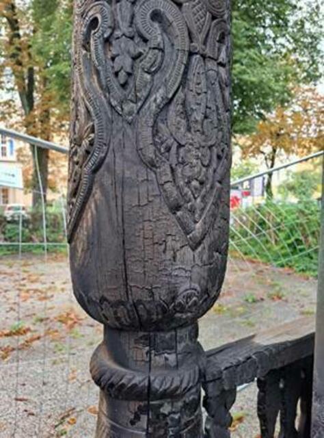 Die Holzsäulen wurden schwer in Mitleidenschaft gezogen. | Foto: Büro Dolinar