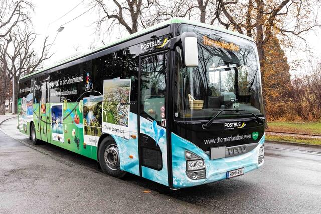 Der Thermenlandbus verbindet Wien mit den Thermen in der Oststeiermark und Südoststeiermark.  | Foto: ©GEOPHO