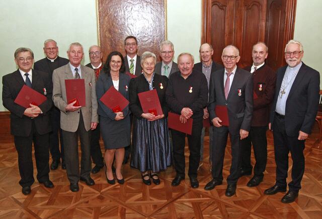 v. l.: Waldner, Ibounig, Ebner, Gruber, Dumpelnik-Prasenc, Kazianka, Groicher, Wutscher, Mörtl, Dohr, Brunner, Isopp, Marketz | Foto: Pressestelle/Eggenberger