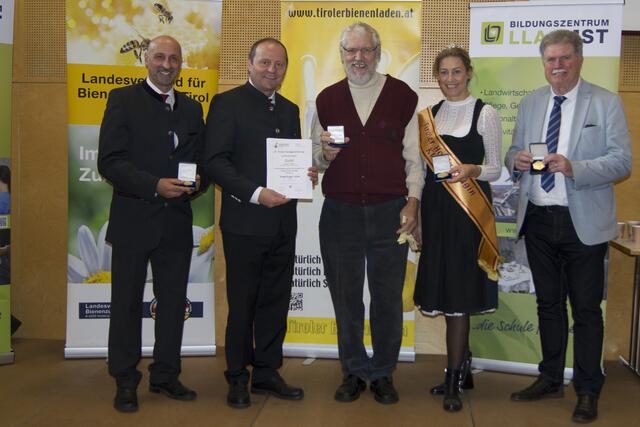 Auch Josef Vogelsinger durfte Auszeichnungen und Gratulationen entgegennehmen.