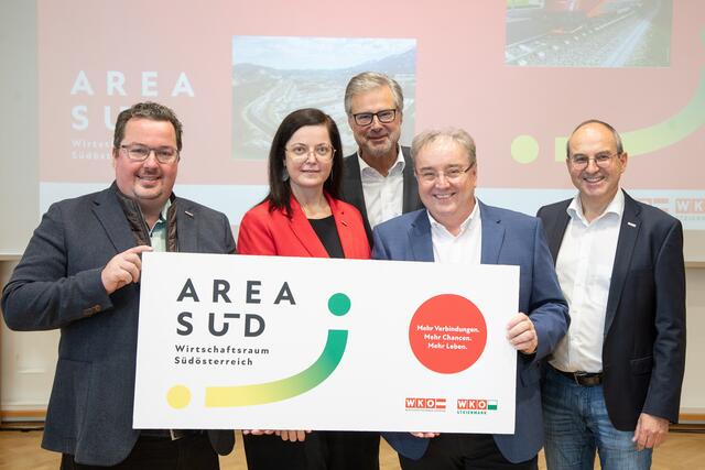 Area Süd: Christian Sommerbauer, Simone Pfeiffer, Karl-Heinz Dernoscheg, Vinzenz Harrer und Andreas Schlemmer (v.l.).  | Foto: Klaus Morgenstern