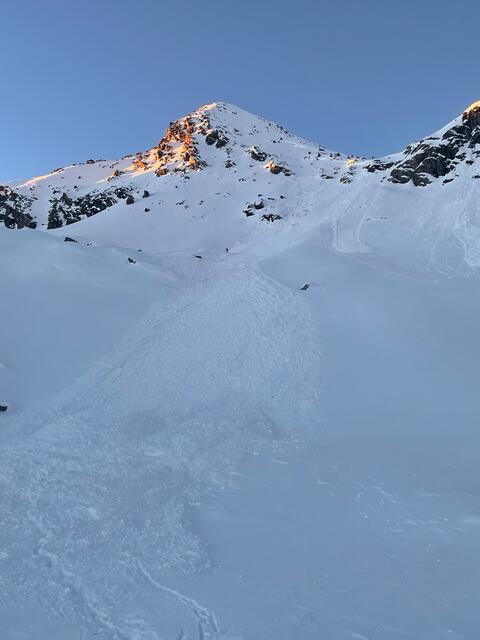 Zwei Skitourengeher wurden von einer Lawine im Kaunertal auf dem Glockturm erfasst. | Foto: ZOOM.Tirol