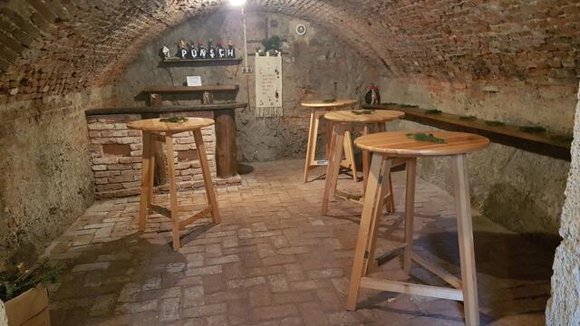Auch einen Punsch-Keller gibt es. | Foto: Verein Burg Neuhaus
