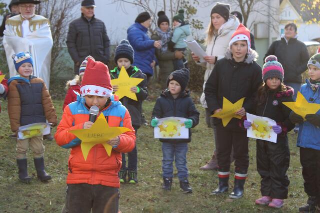 Bei einem Schauspiel der Kinder wurde über die wahre Bedeutung von Weihnachten geredet. | Foto: Anika Paul