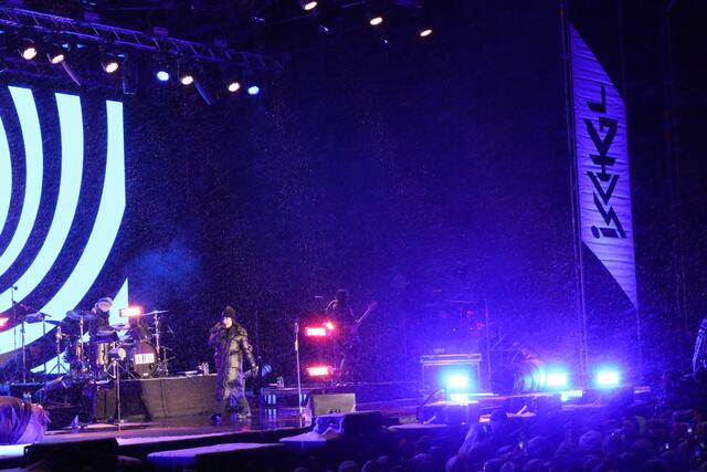 Demi Lovato bei ihrem knapp eineinhalbstündigen Konzert in Ischgl.  | Foto: Elisabeth Zangerl 
