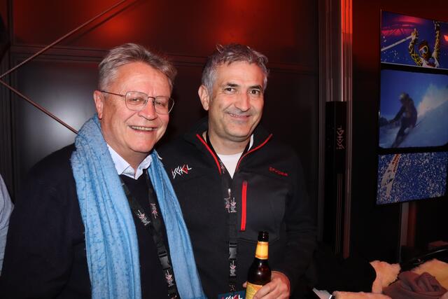 Der frühere, langjährige Ischgler TVB-Obmann Alfons Parth mit Günther Zangerl (Vorstand SSAG).  | Foto: Elisabeth Zangerl 