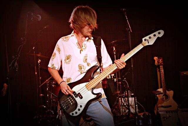 Lorenz Polak ist der Mann am Bass, der so manchem Song auch Stimme verleiht.