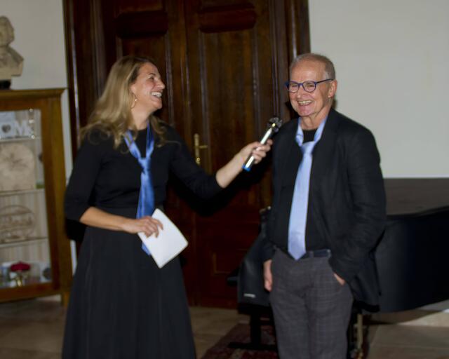 Der Arzt und Musiker Peter Schuh im Gespräch mit Elisabeth Gamauf-Leitner. "Männer sind nicht so schlecht wie ihr Ruf" ! | Foto: Peter Seper