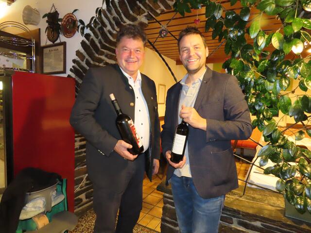 Winzer Gerhard Köck und Obmann Rupert Ofer | Foto: wein