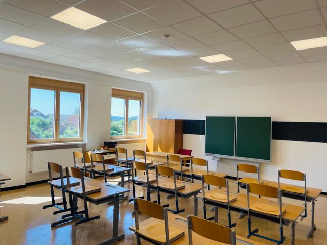 Um über 100.000 Euro wurde im Kindergarten- und Volksschulgebäude vor allem die thermische Sanierung vorangetrieben. | Foto: Gemeinde Deutsch Kaltenbrunn