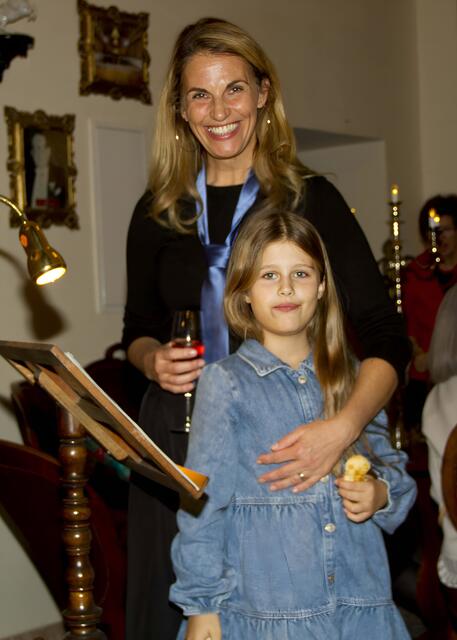 Elisabeth "Sissi" Gamauf-Leitner führte in chamant professioneller Art durch den Benefiz-Abend. | Foto: Peter Seper