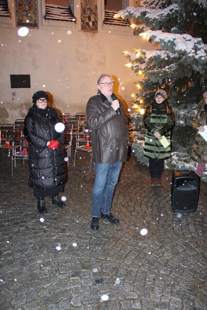 StR Barbara Schramm-Skoficz, Bürgermeister Christian Margreiter und Jacqueline Bilic