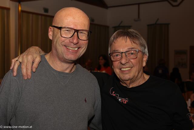 Bürgermeister Thomas Schwab in guter Gesellschaft mit Adi Keglovits. | Foto: cinemotion - Ivanek