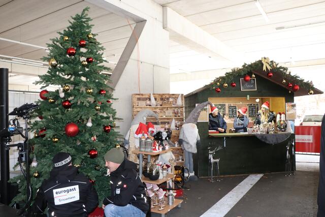 Die Mitarbeiter sorgten für einen reibungslosen Ablauf. | Foto: Celina Leitner